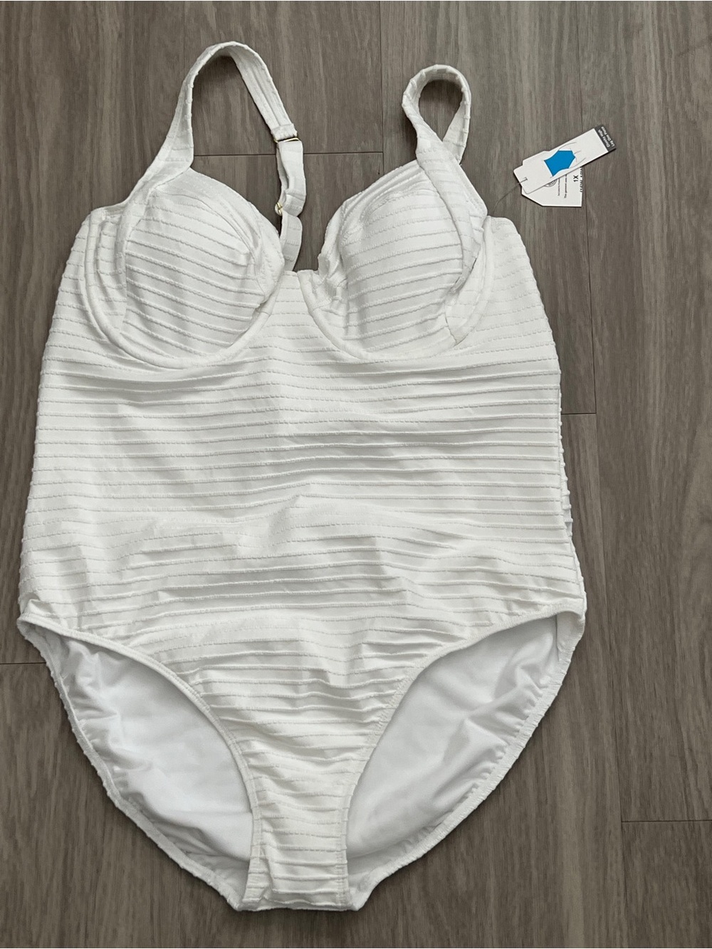 Time and Tru White One Piece Swimsuit 1X 16W-18W Underwire NWT